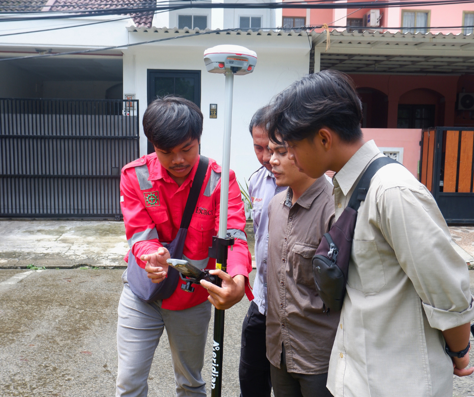 Surveyor Uji coba GNSS RTK ComNav N3 dengan fitur IMU Tilt Sensor